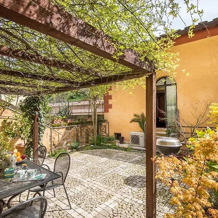 Dom wakacyjny Secret Garden