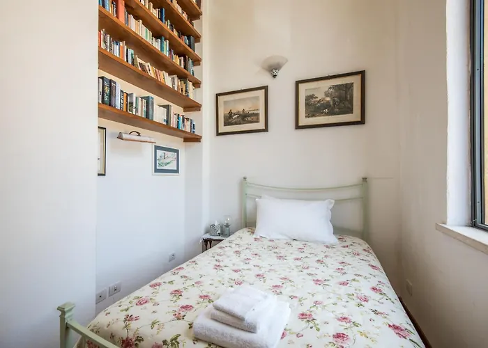 Semesterbostad Secret Garden *