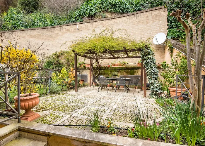 Holiday home Secret Garden